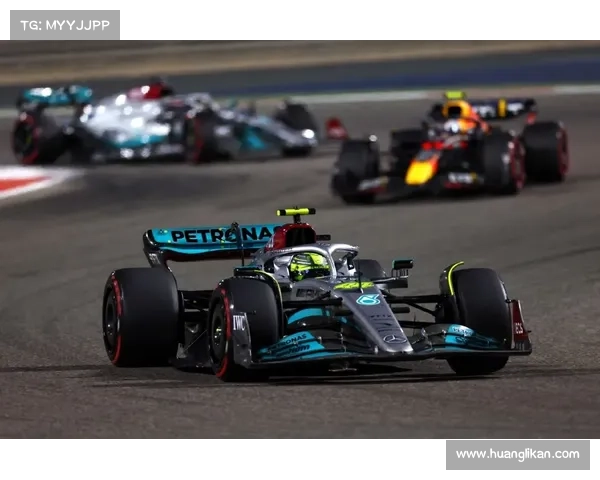 汉密尔顿法拉利首秀受限 高温考验下赛车稳定性成车队难题 汉密尔顿法拉利首秀受限 高温考验下赛车稳定性成车队难题